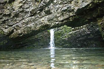 Schwarzwassertal mit Wasserfällen und Kessellöchern im Kleinwalsertal